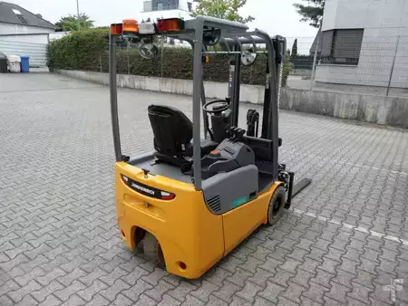 Elektryczne 3-kołowe 2020  Jungheinrich EFG 115 - unter 2 Meter Bauhöhe - Freihub (9)
