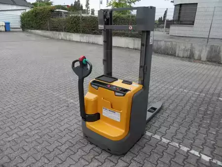 Stoccatori 2021  Jungheinrich EJC 216 - Baujahr 2021 - wenig Stunden (8)