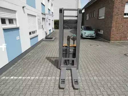 Hochhubwagen  Jungheinrich EJC 214z - Initialhub - 5,35 m Triplex (10)