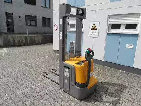 Hochhubwagen  Jungheinrich EJC 214z - Initialhub - 5,35 m Triplex (3)