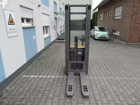 Hochhubwagen 2019  Jungheinrich EJC 214z - Initialhub - 5,35 m Triplex (10)