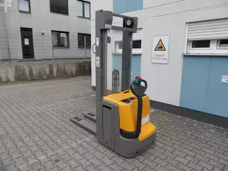 Hochhubwagen 2019  Jungheinrich EJC 214z - Initialhub - 5,35 m Triplex (3)