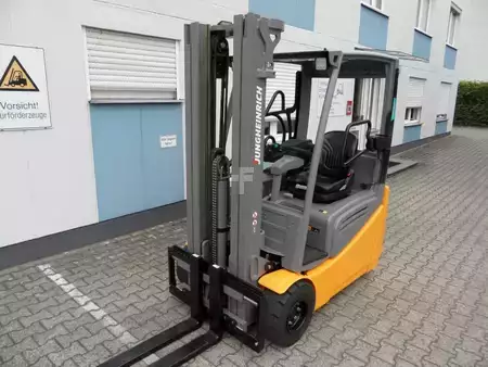 Elektryczne 3-kołowe 2021  Jungheinrich EFG 218k - Triplex - aufgearbeitet (2)