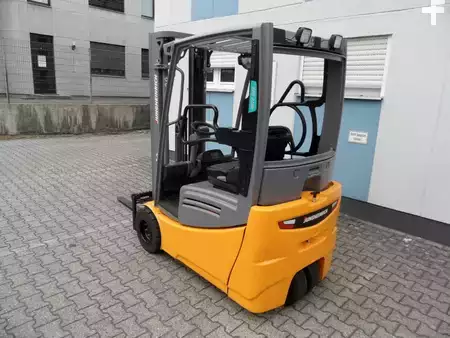 Elektryczne 3-kołowe 2021  Jungheinrich EFG 218k - Triplex - aufgearbeitet (3)