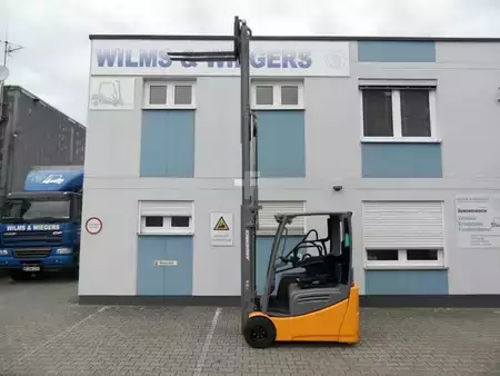 Elektryczne 3-kołowe 2021  Jungheinrich EFG 218k - Triplex - aufgearbeitet (5)