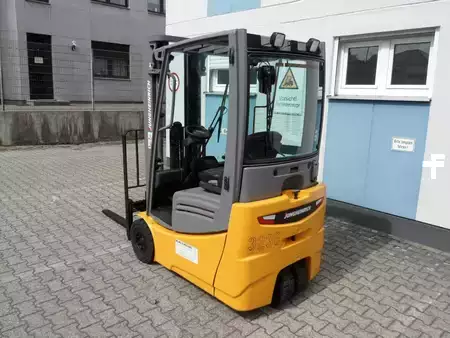 Elektro tříkolové VZV 2020  Jungheinrich EFG 215 - Triplex - Doppelpedal - wenig Stunden (3)