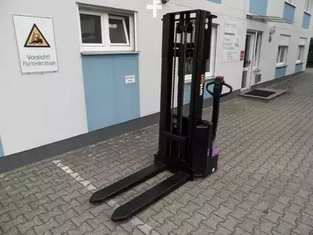 Hochhubwagen  Jungheinrich AntOn PSM 1.2 - NEU - Lithium-Batterie (10)