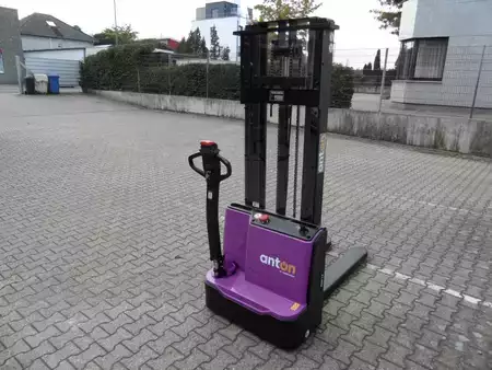 Hochhubwagen  Jungheinrich AntOn PSM 1.2 - NEU - Lithium-Batterie (2)