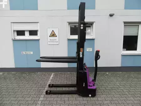 Hochhubwagen  Jungheinrich AntOn PSM 1.2 - NEU - Lithium-Batterie (4)