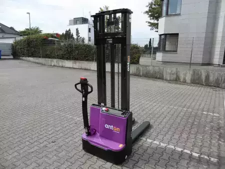 Stacker pedestre 2026  Jungheinrich AntOn PSM 1.2 - NEU - Lithium-Batterie (1)