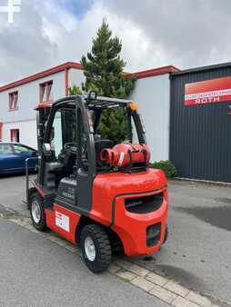 Treibgasstapler 2007  Nissan UD 02A25 (3)