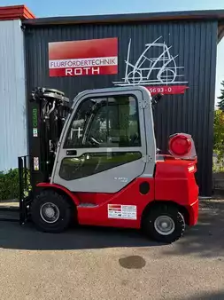 Gas gaffeltruck 2023  Cesab M325H GV (1)