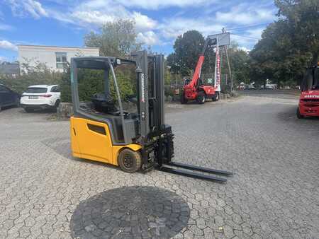 Eléctrica de 3 ruedas 2017  Jungheinrich EFG 216 (1)