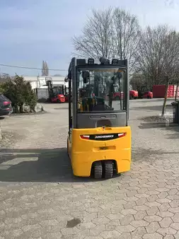 3-wiel elektrische heftrucks 2017  Jung EFG 213 (6)