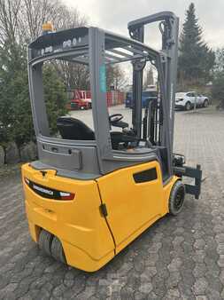 Elektro tříkolové VZV 2020  Jungheinrich EFG 220 (3)