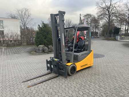 Elektro tříkolové VZV 2020  Jungheinrich EFG 220 (5)