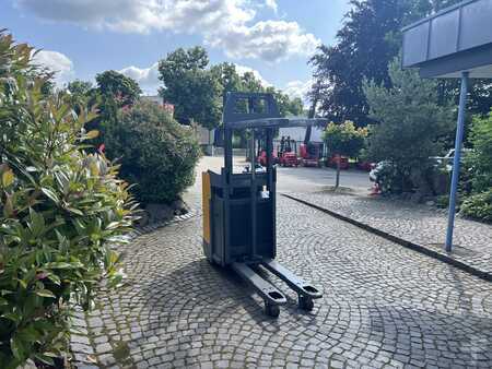 Stoccatori 2015  Jungheinrich ESD 120 (4)