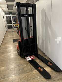 Wózek wysokiego podnoszenia 2026  Manitou ES 112 easy (3)