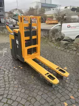 Hochhubwagen 2015  Jungheinrich ED 220 (7)