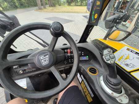 Chariots téléscopiques fixes 2021  JCB 516-40 (8)