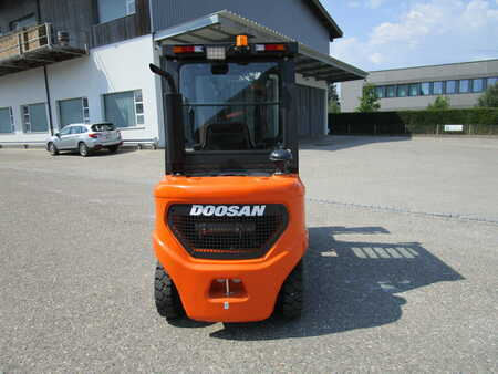 Diesel truck 2023  Doosan D30 NXS (3)