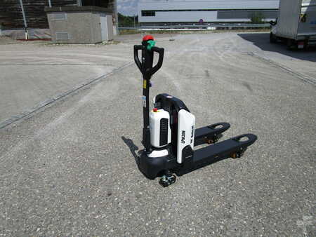 Transpaleta eléctrica 2024  Bobcat LPM20N GL=915mm (1)