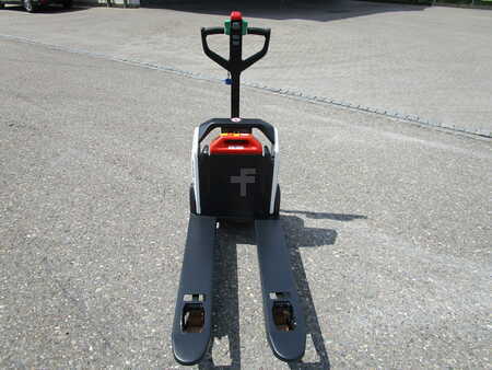 Transpaleta eléctrica 2024  Bobcat LPM20N GL=915mm (4)