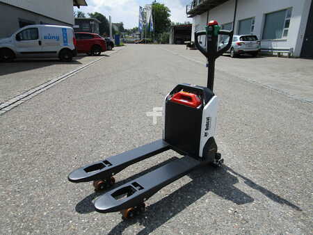 Transpaleta eléctrica 2024  Bobcat LPM20N GL=915mm (5)