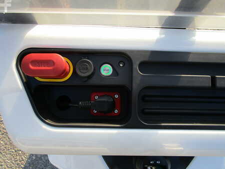 Apilador eléctrico 2025  Bobcat LSM12N-7 (8)
