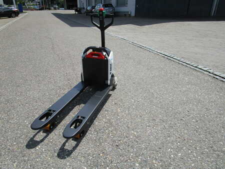 Elektrische palletwagens 2025  Bobcat LPM15N (4)