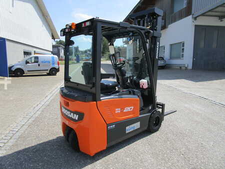 3-wiel elektrische heftrucks 2023  Doosan B20T-7 (4)