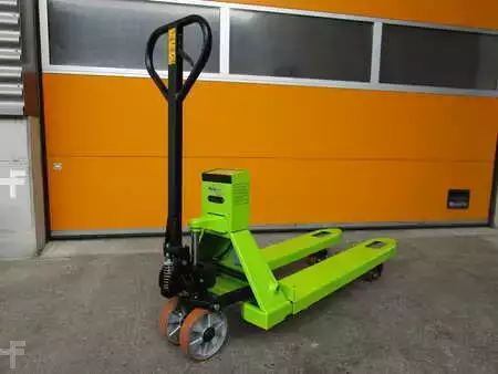 Punnitseva haarukkavaunu 2026  Pramac PX25 S4 (1)
