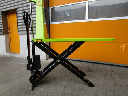 Vozík s nůžkovým zdvihem 2025  Pramac HX10M (2)