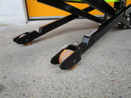 Vozík s nůžkovým zdvihem 2025  Pramac HX10M (5)