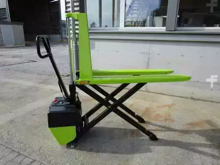 Wózek paletowy nożycowy 2026  Pramac HX10E (2)