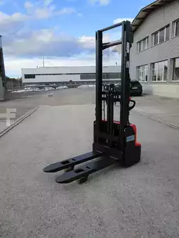 Apilador eléctrico 2025  Noblelift SWB-130D (1)