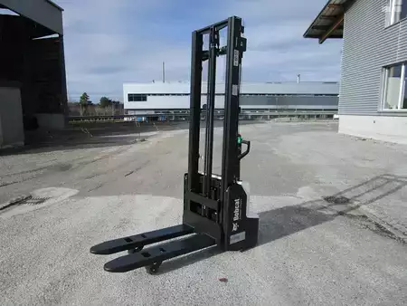 Stacker pedestre 2026  Bobcat LSM12N-7i (1)
