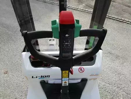Stacker pedestre 2026  Bobcat LSM12N-7i (5)
