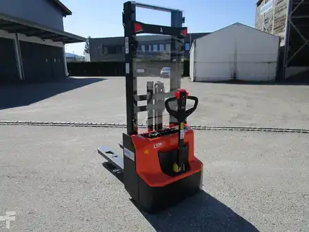 Apilador eléctrico 2026  Noblelift SWB-130D (3)