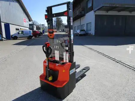Apilador eléctrico 2026  Noblelift SWB-130D (4)