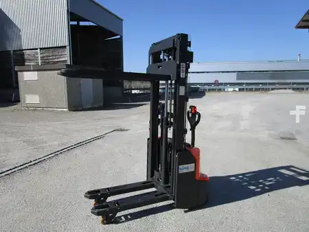 Apilador eléctrico 2026  Noblelift SWB-130D (6)