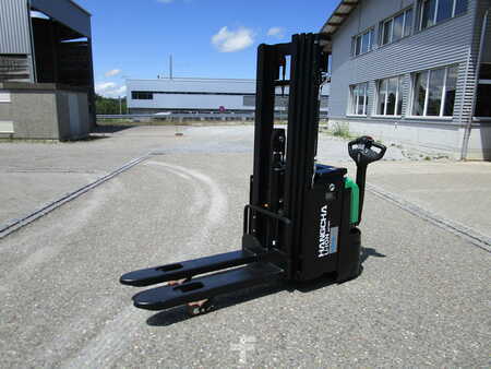 Pinontavaunu 2025  HC (Hangcha) CDD16-XT1-SIL / Initialhub/Int. LG 80Ah (1)