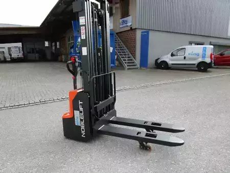Apilador eléctrico 2026  Noblelift SWB-130D (4)
