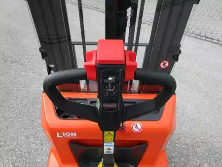 Apilador eléctrico 2026  Noblelift SWB-130D (5)