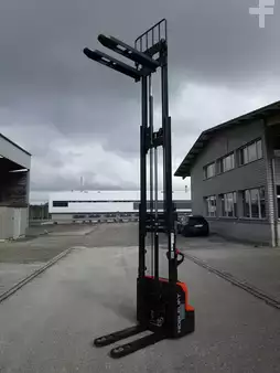 Apilador eléctrico 2026  Noblelift SWB-130D (8)
