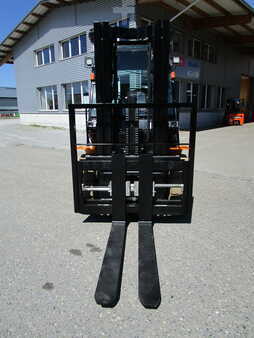 Sähkö - 4 pyör 2025  HC (Hangcha) CPD50-XEXY2-SI (XE-Serie, mini) (11)