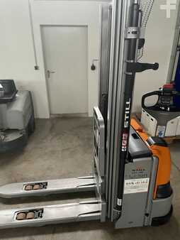 Stacker pedestre 2024  Still EXV 12 C (2)