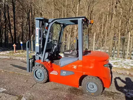 Elektrisk- 4 hjul 2025  Heli CPD 35 (1)