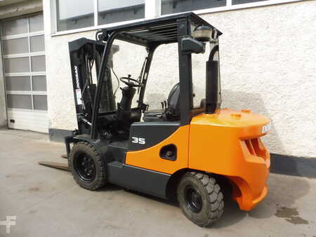 Chariots élévateurs diesel 2016 Doosan D35C-7/ Klammer (2)