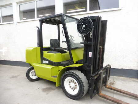 Chariots élévateurs diesel 1999 Clark CDP50 (1)